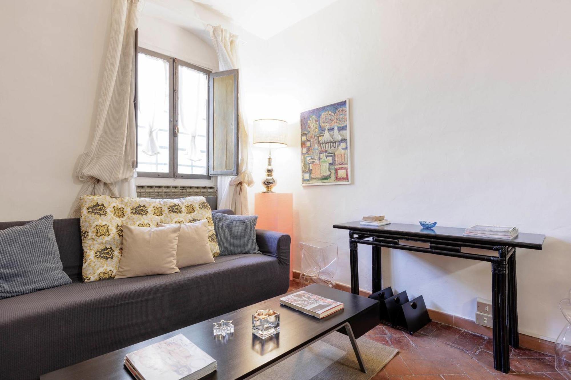 Toscanella Charming